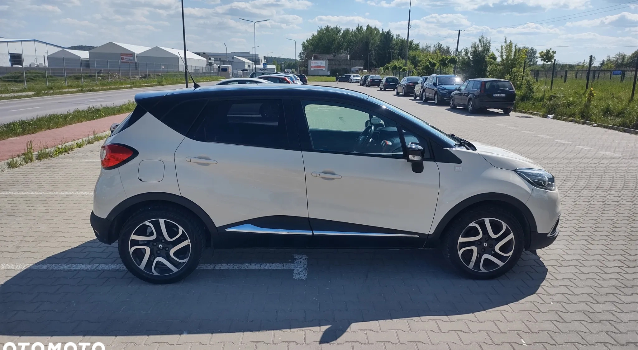 Renault Captur cena 41900 przebieg: 199000, rok produkcji 2015 z Bochnia małe 121
